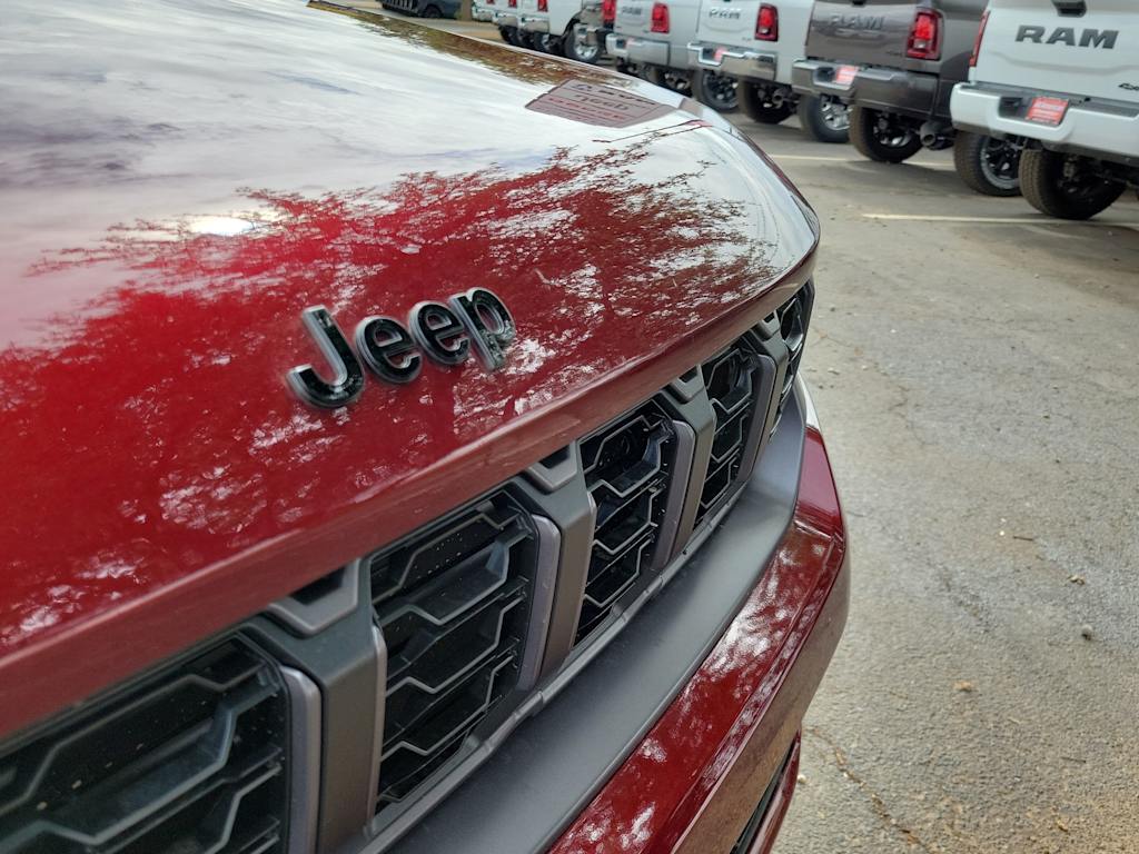 Thumbnail: 2026 Jeep Grand Cherokee L - 17