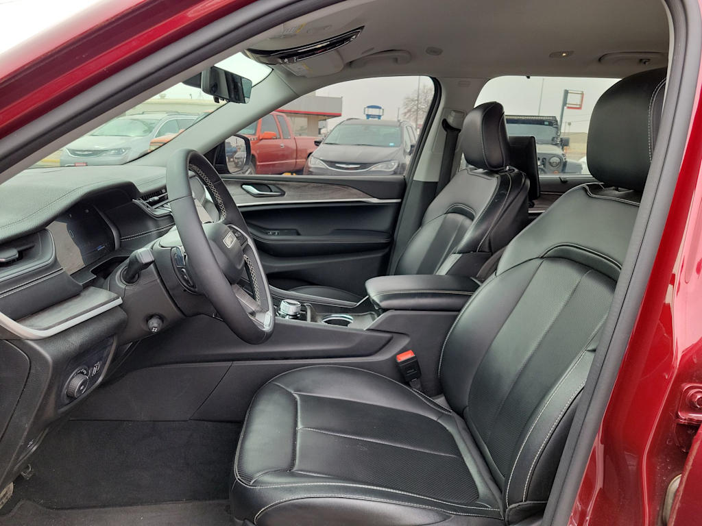 2024 Jeep Grand Cherokee L Limited Edition 9