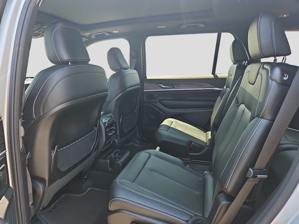 Thumbnail: 2026 Jeep Grand Cherokee L - 13