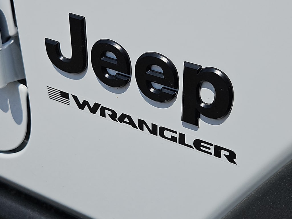 Thumbnail: 2026 Jeep Wrangler - 6