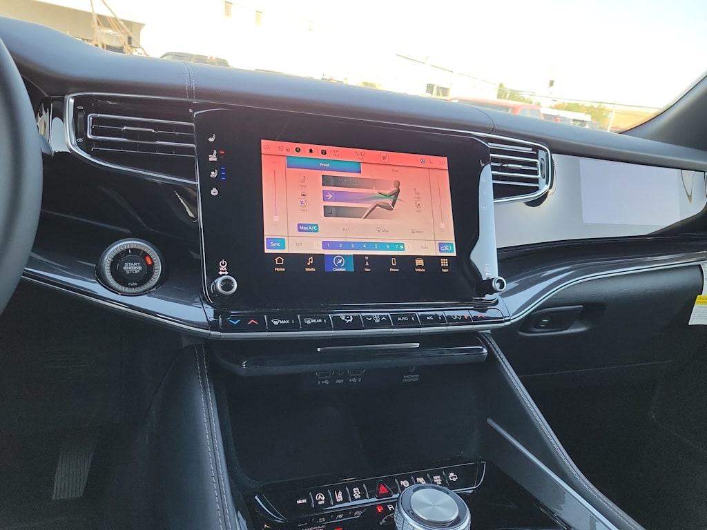 Thumbnail: 2024 Jeep Wagoneer - 21