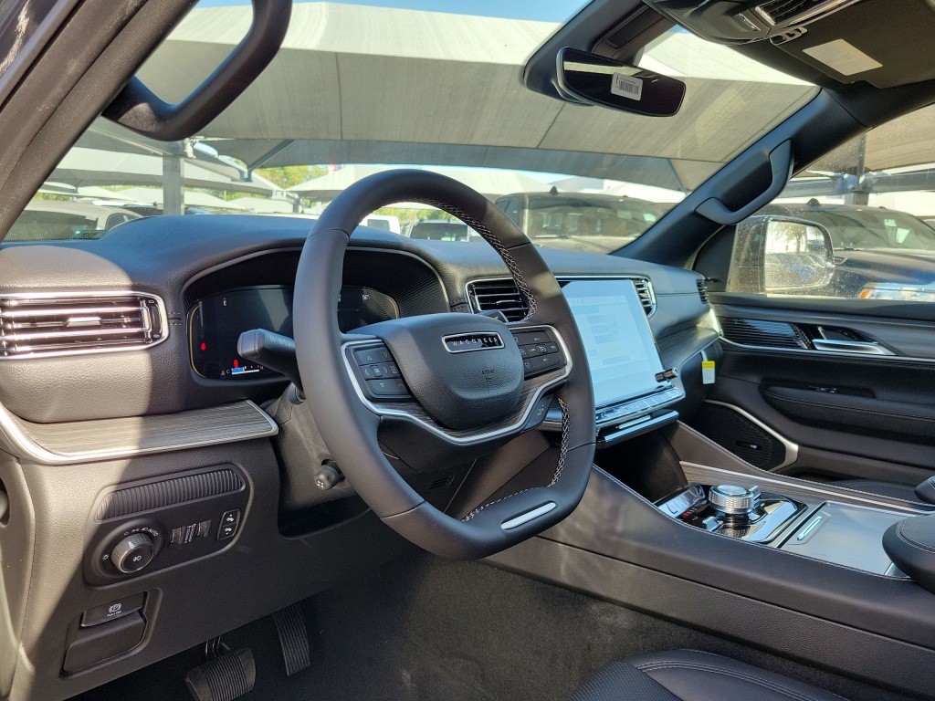 Thumbnail: 2024 Jeep Wagoneer - 2