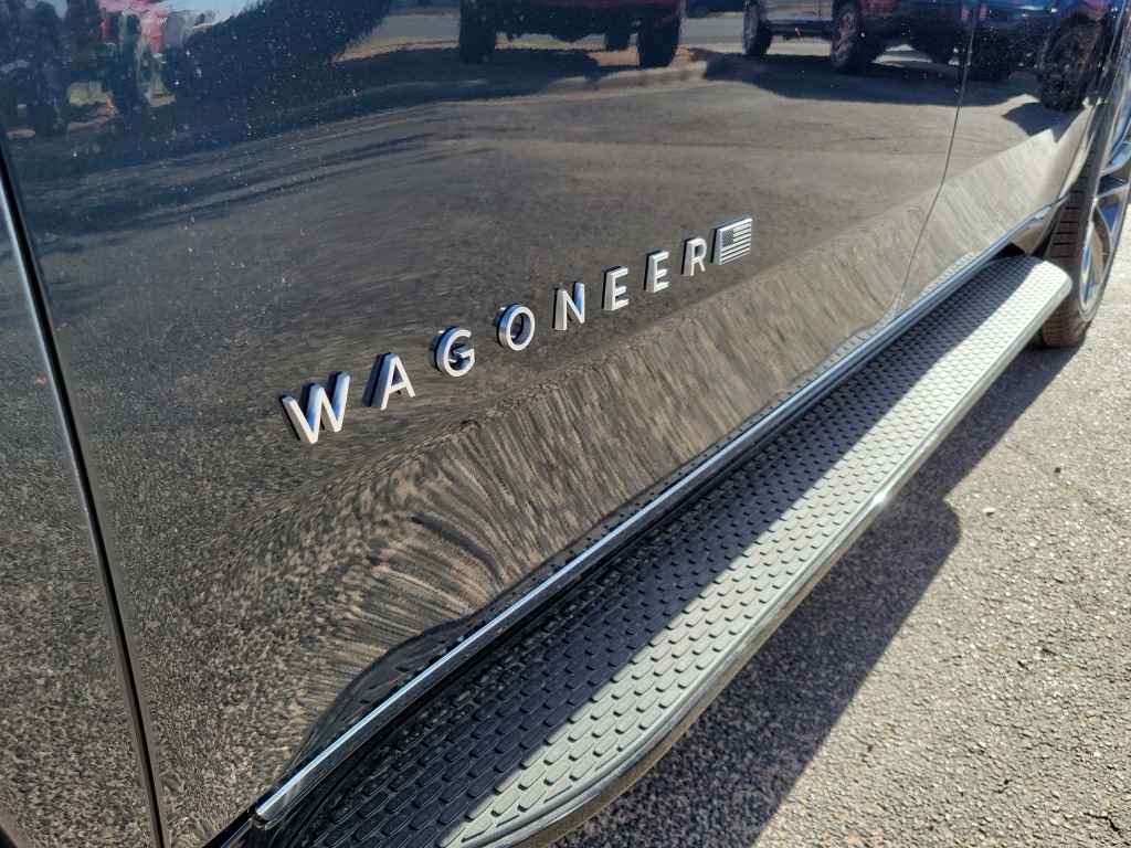 Thumbnail: 2024 Jeep Wagoneer - 7