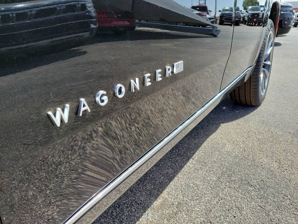 Thumbnail: 2024 Jeep Wagoneer - 7