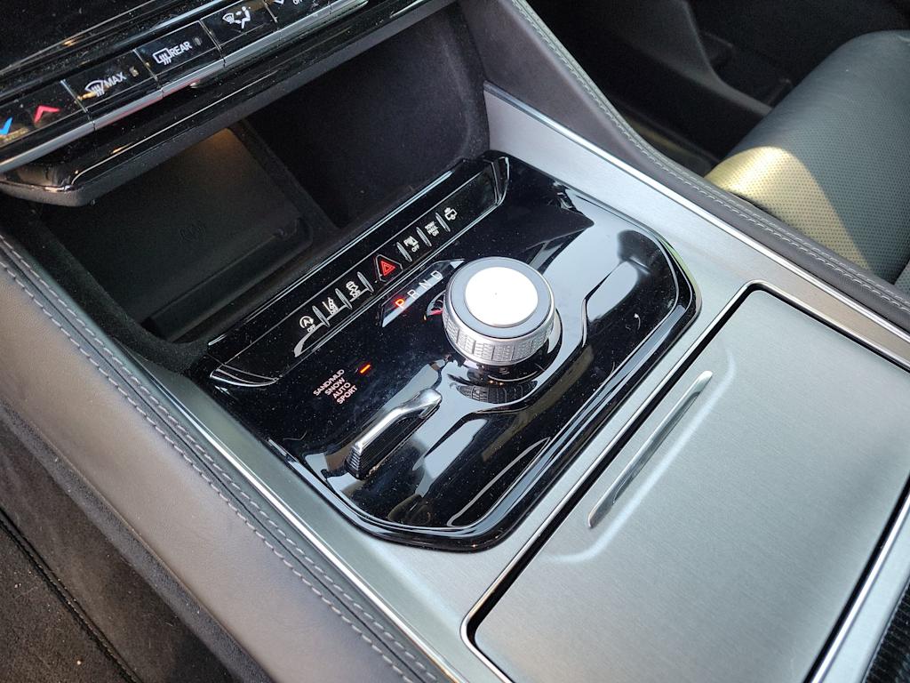 2024 Jeep Wagoneer Series II 18