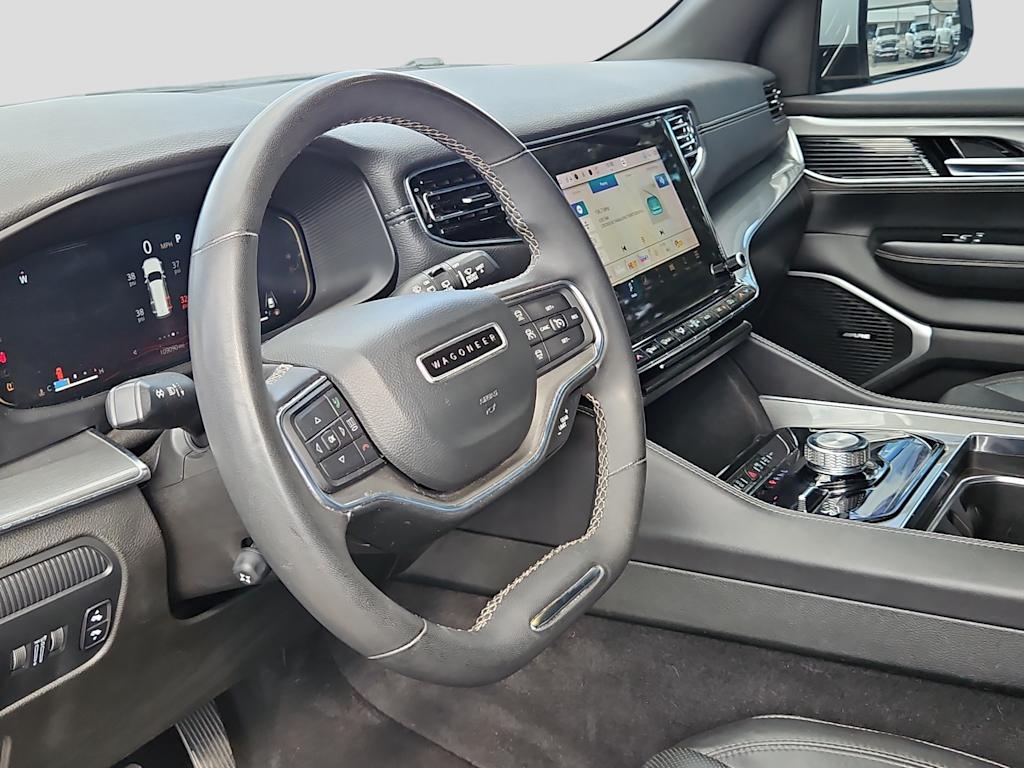 Thumbnail: 2022 Jeep Wagoneer - 2