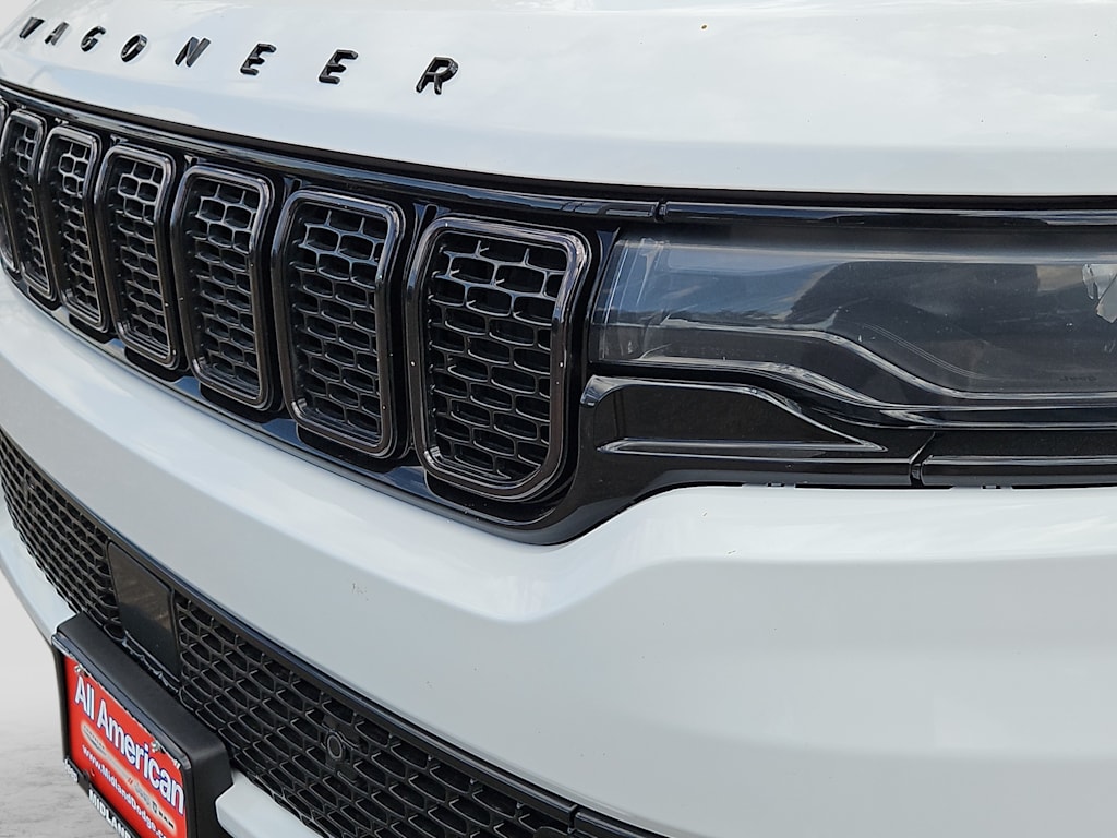 Thumbnail: 2022 Jeep Wagoneer - 23