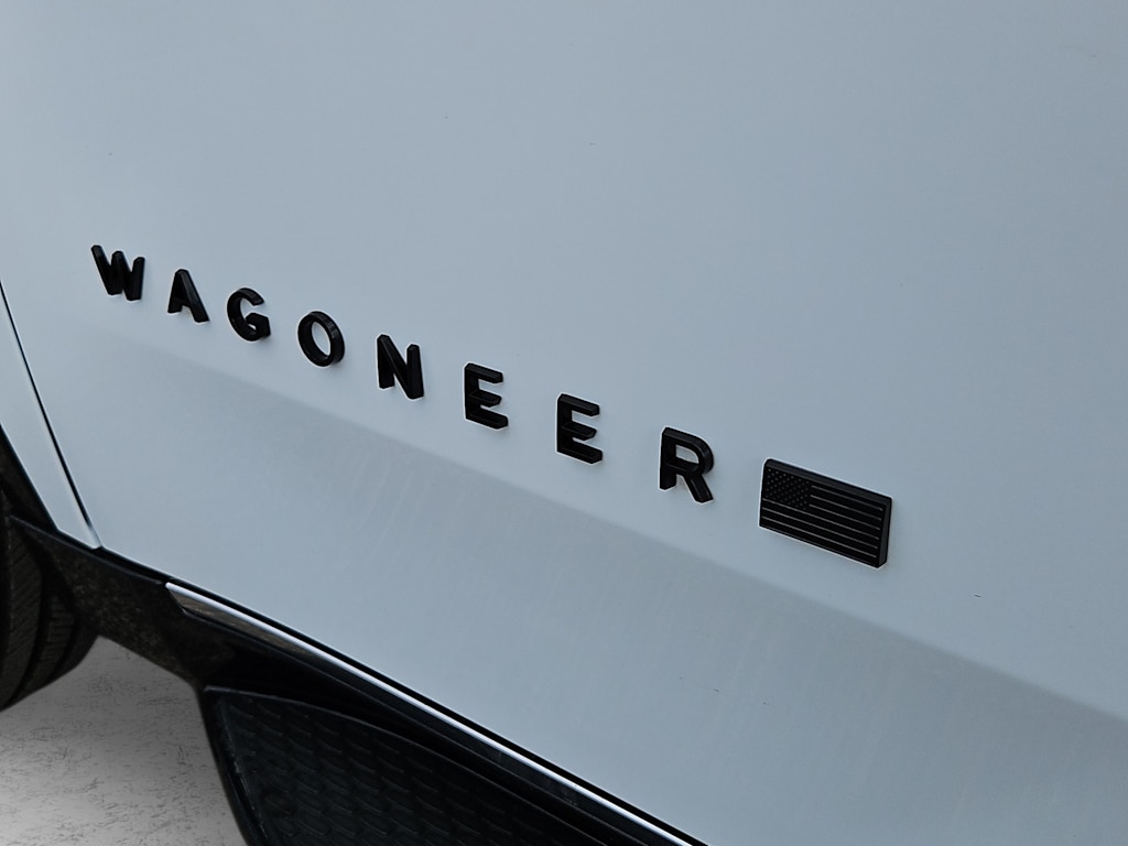 Thumbnail: 2022 Jeep Wagoneer - 7