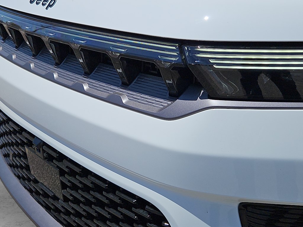 Thumbnail: 2026 Jeep Grand Wagoneer - 23