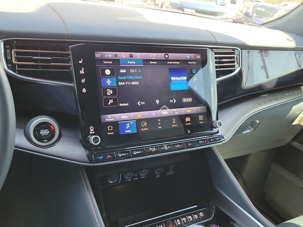 Thumbnail: 2024 Jeep Grand Wagoneer - 21