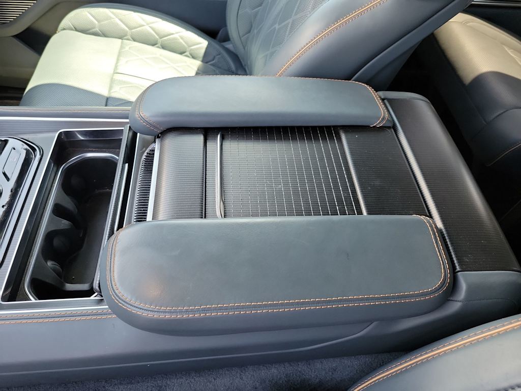 Thumbnail: 2024 Jeep Grand Wagoneer - 18