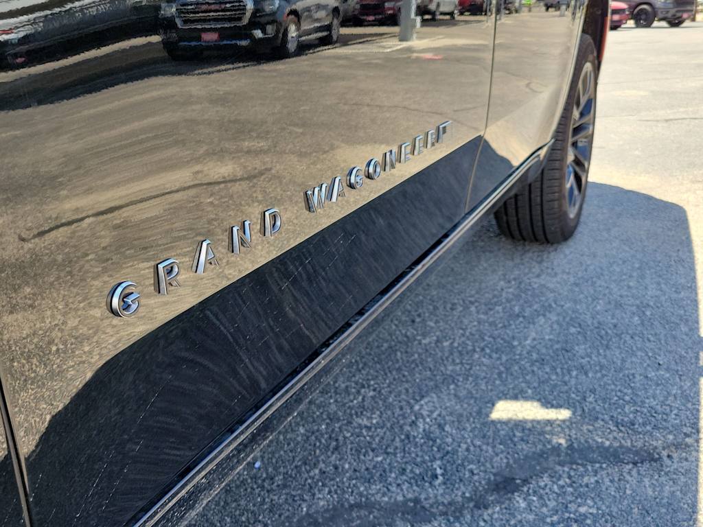 Thumbnail: 2024 Jeep Grand Wagoneer - 7