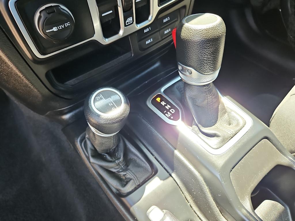 Thumbnail: 2020 Jeep Gladiator - 13