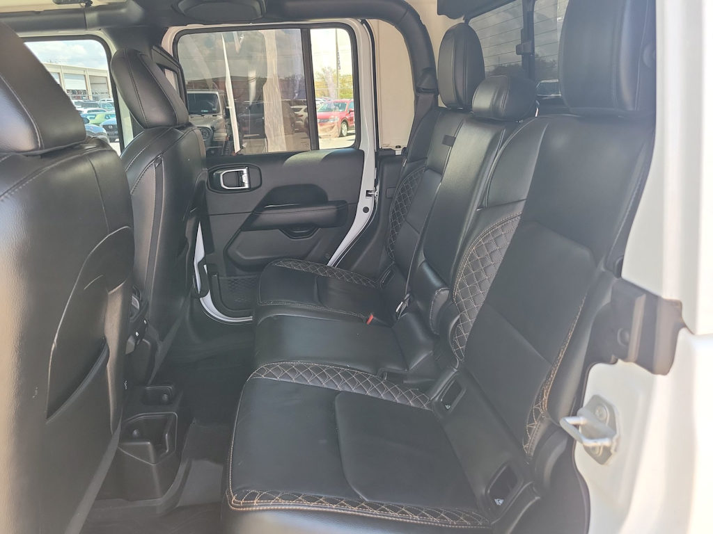 Thumbnail: 2023 Jeep Gladiator - 18