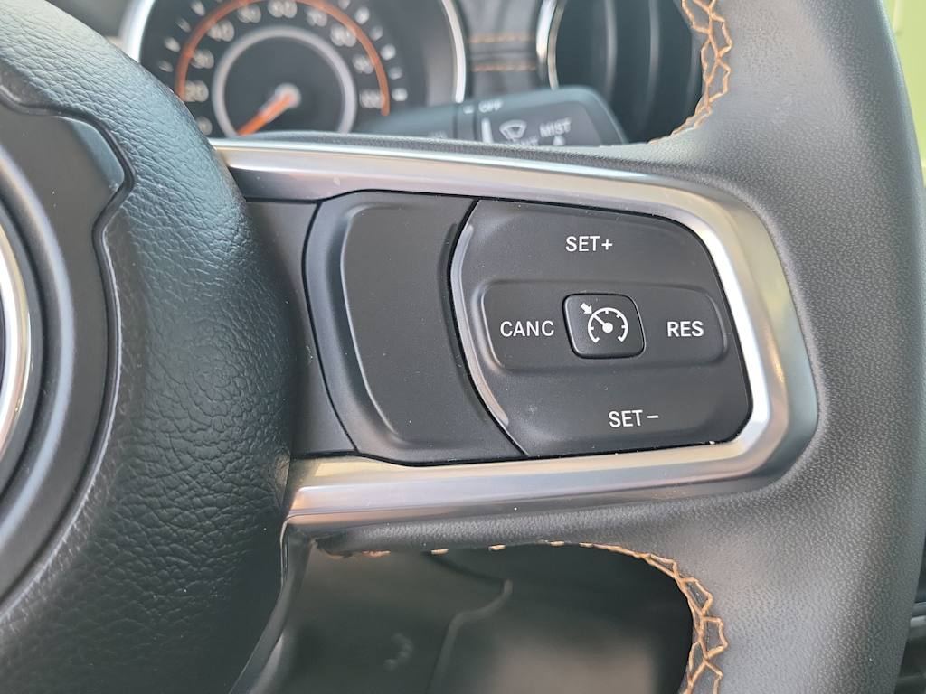 Thumbnail: 2023 Jeep Gladiator - 21