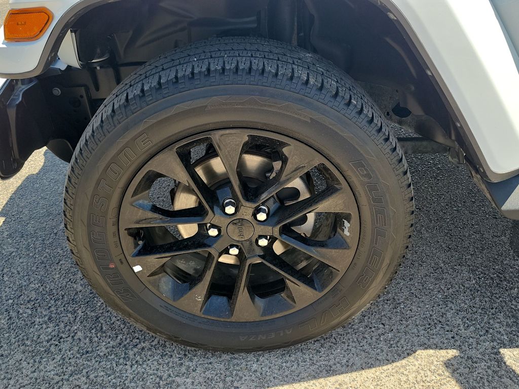 Thumbnail: 2023 Jeep Gladiator - 8