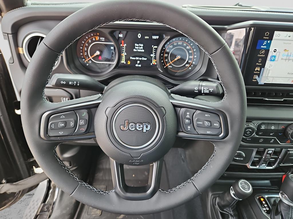 Thumbnail: 2026 Jeep Gladiator - 13