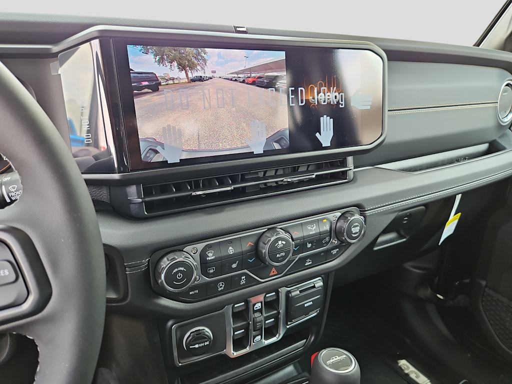 Thumbnail: 2026 Jeep Gladiator - 14