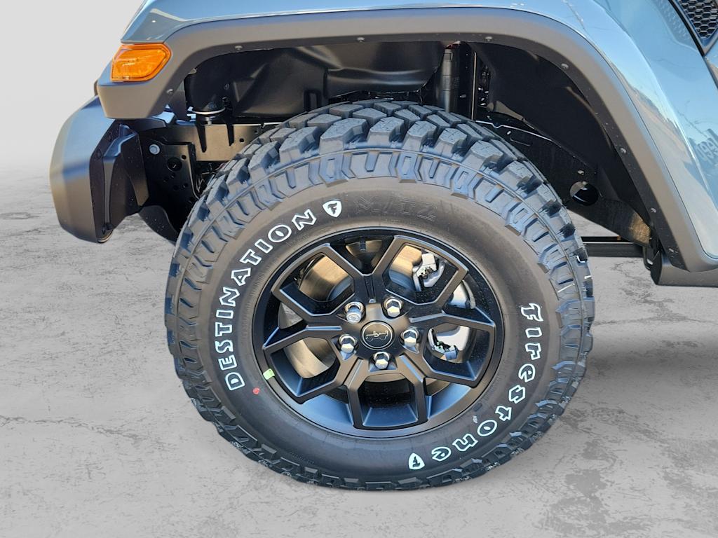 Thumbnail: 2026 Jeep Gladiator - 8