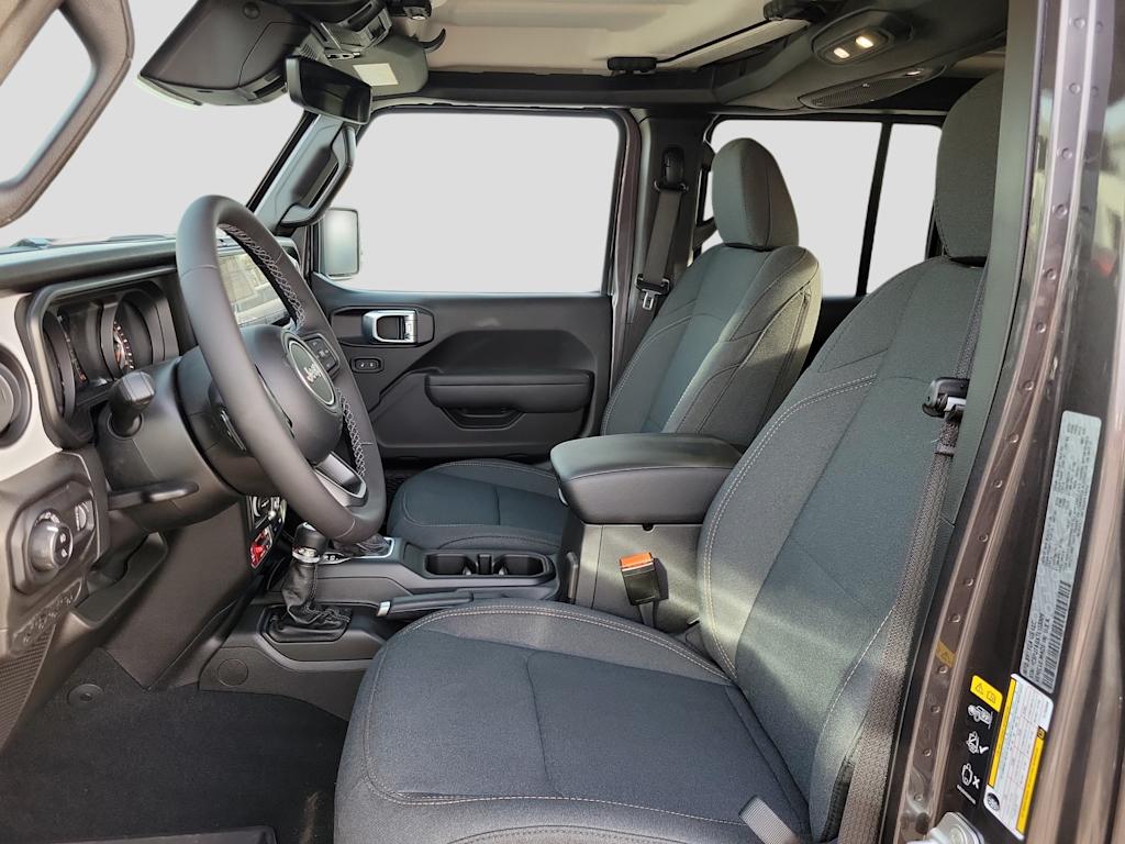 Thumbnail: 2026 Jeep Gladiator - 9