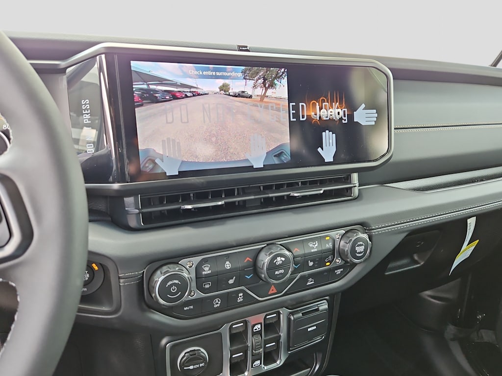 Thumbnail: 2026 Jeep Gladiator - 14
