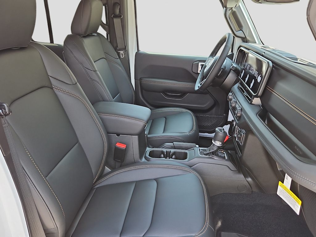 Thumbnail: 2026 Jeep Gladiator - 16