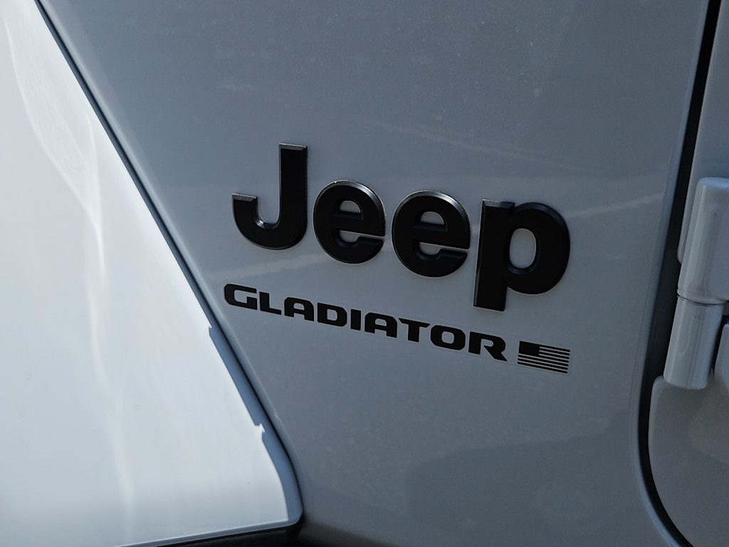 Thumbnail: 2026 Jeep Gladiator - 3