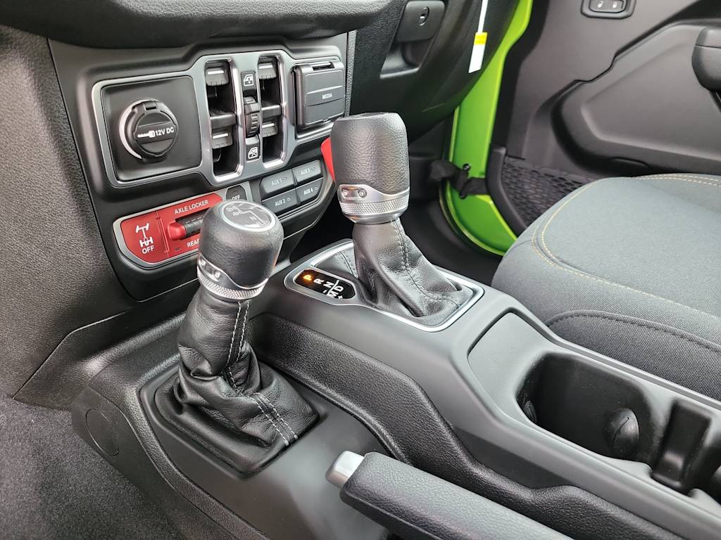 Thumbnail: 2026 Jeep Gladiator - 12