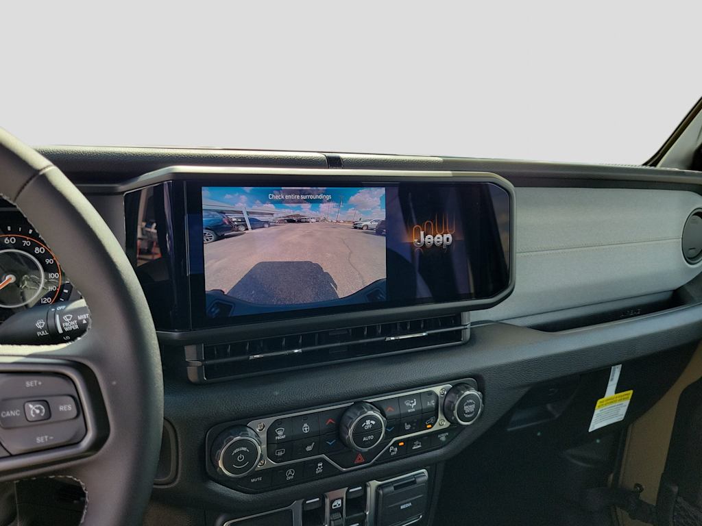 Thumbnail: 2025 Jeep Gladiator - 14