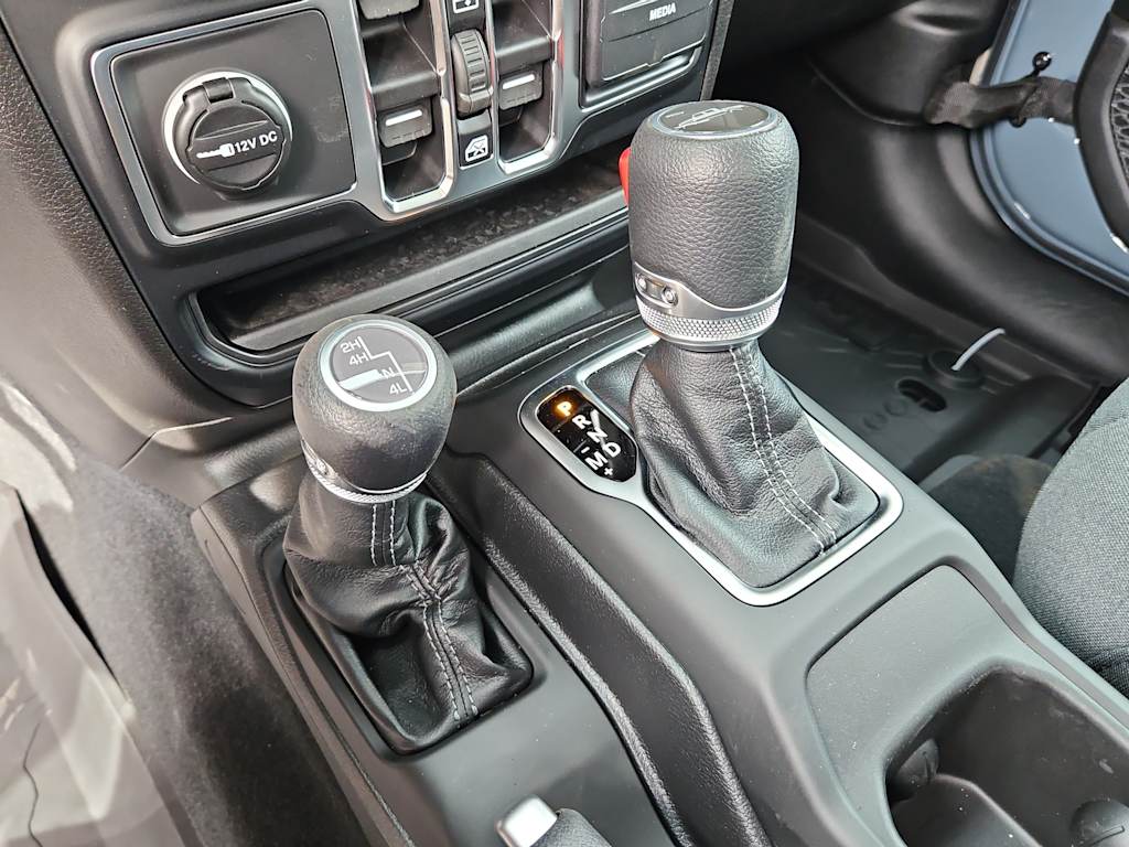 Thumbnail: 2026 Jeep Gladiator - 16