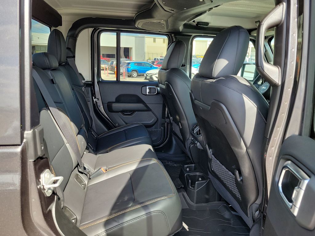 Thumbnail: 2025 Jeep Gladiator - 18