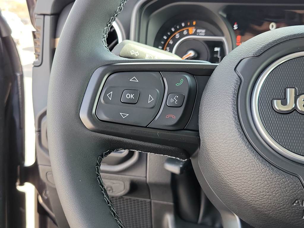 Thumbnail: 2025 Jeep Gladiator - 20