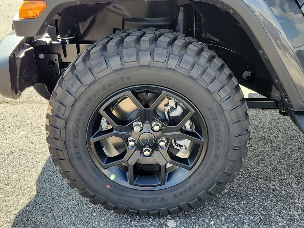 Thumbnail: 2025 Jeep Gladiator - 8