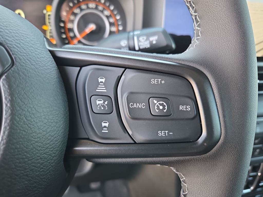 Thumbnail: 2025 Jeep Gladiator - 20