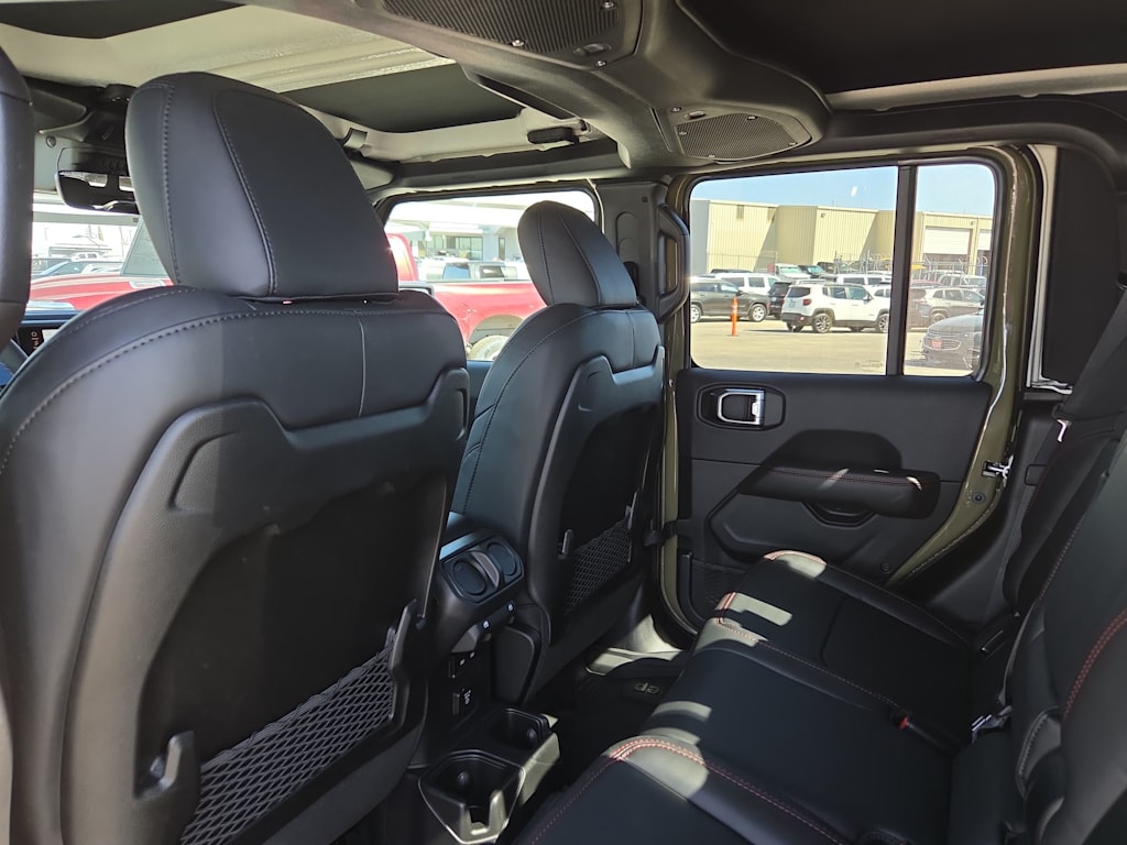 Thumbnail: 2025 Jeep Gladiator - 11