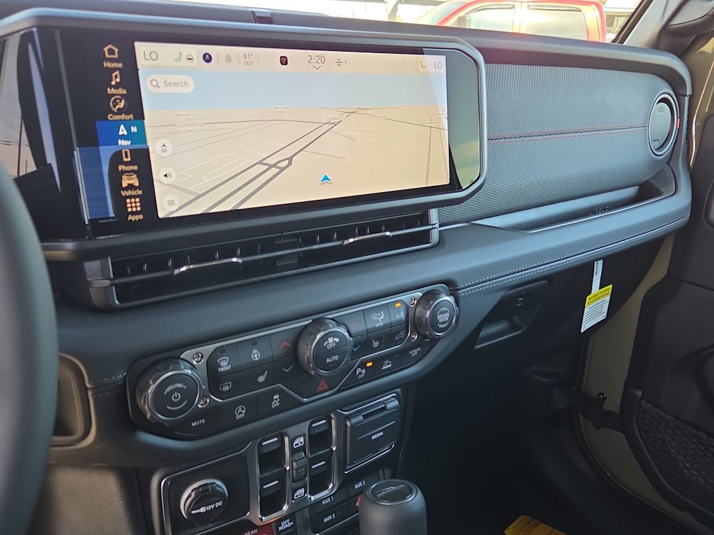 Thumbnail: 2025 Jeep Gladiator - 21