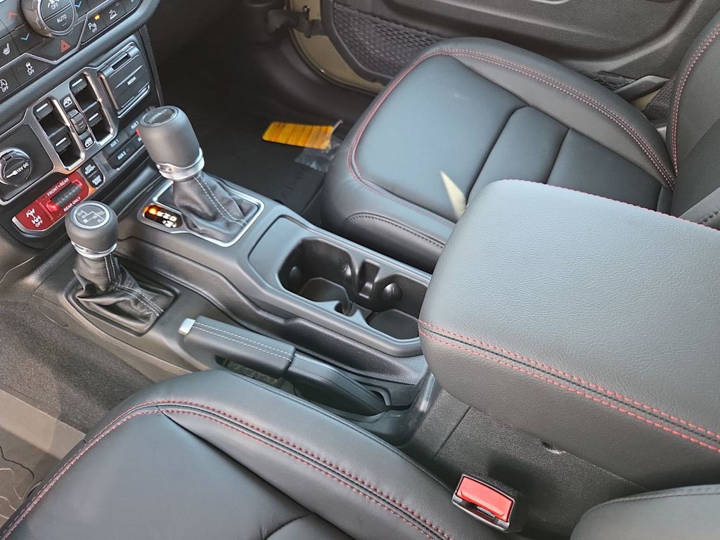 Thumbnail: 2025 Jeep Gladiator - 14