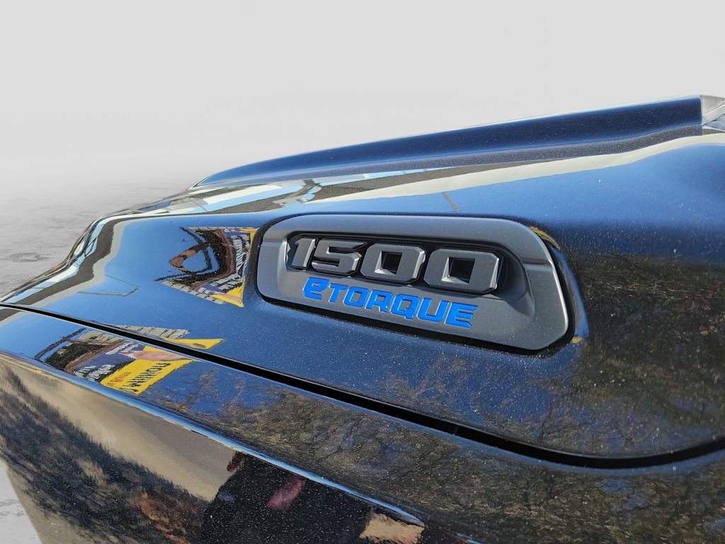 Thumbnail: 2026 RAM 1500 - 17