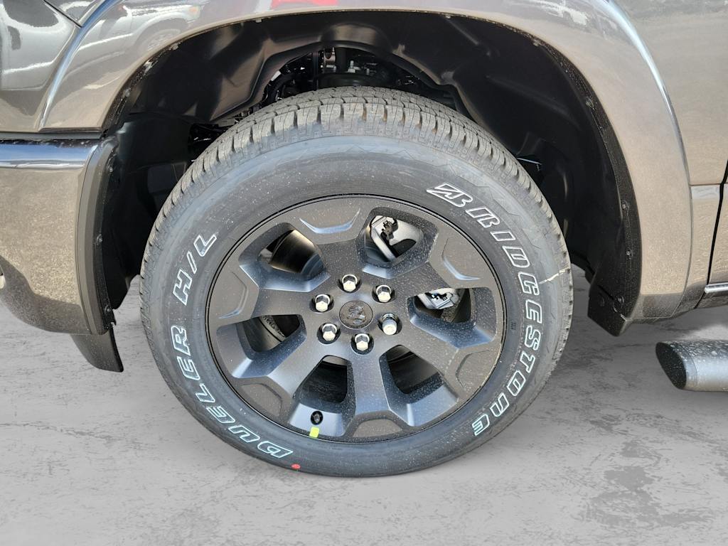 Thumbnail: 2026 RAM 1500 - 8