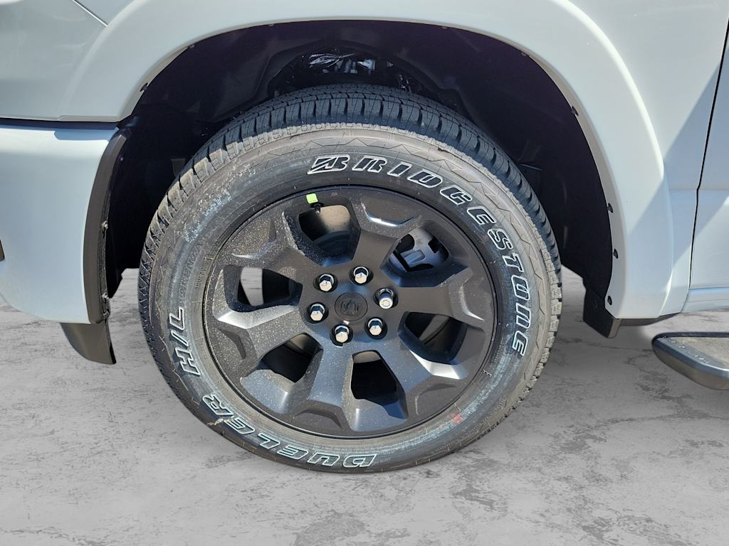 Thumbnail: 2026 RAM 1500 - 7