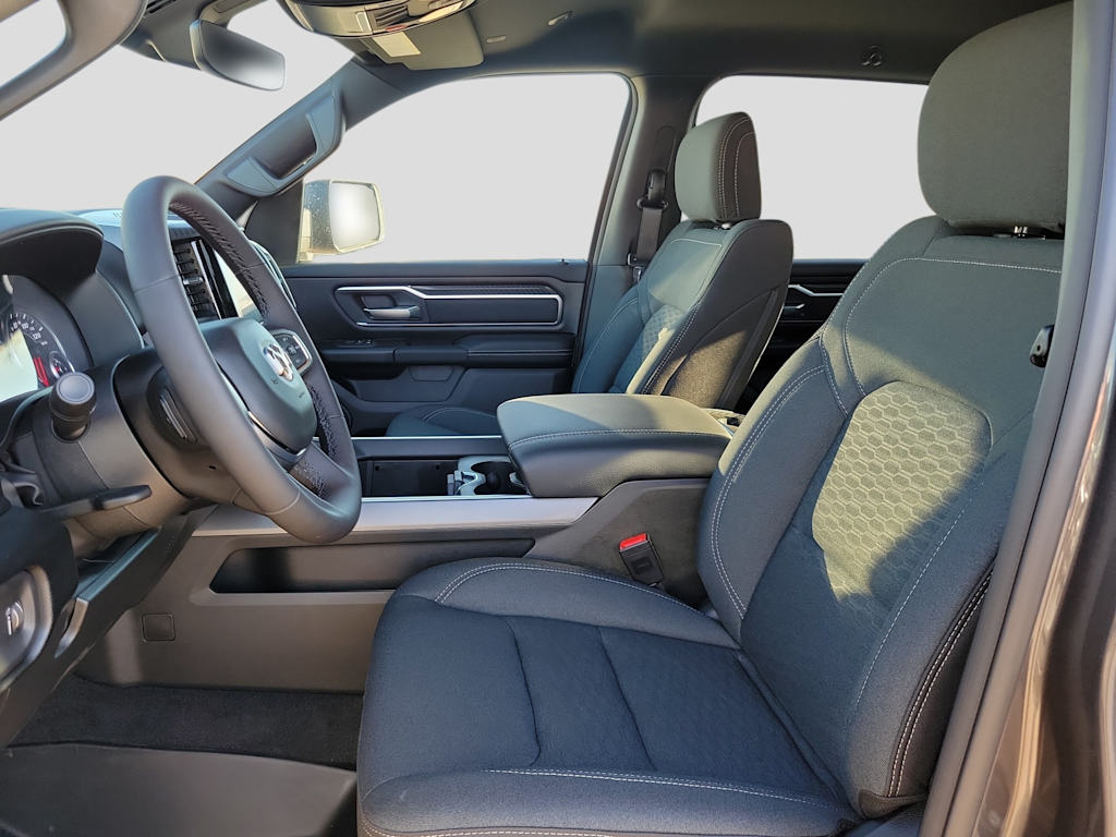 Thumbnail: 2026 RAM 1500 - 10