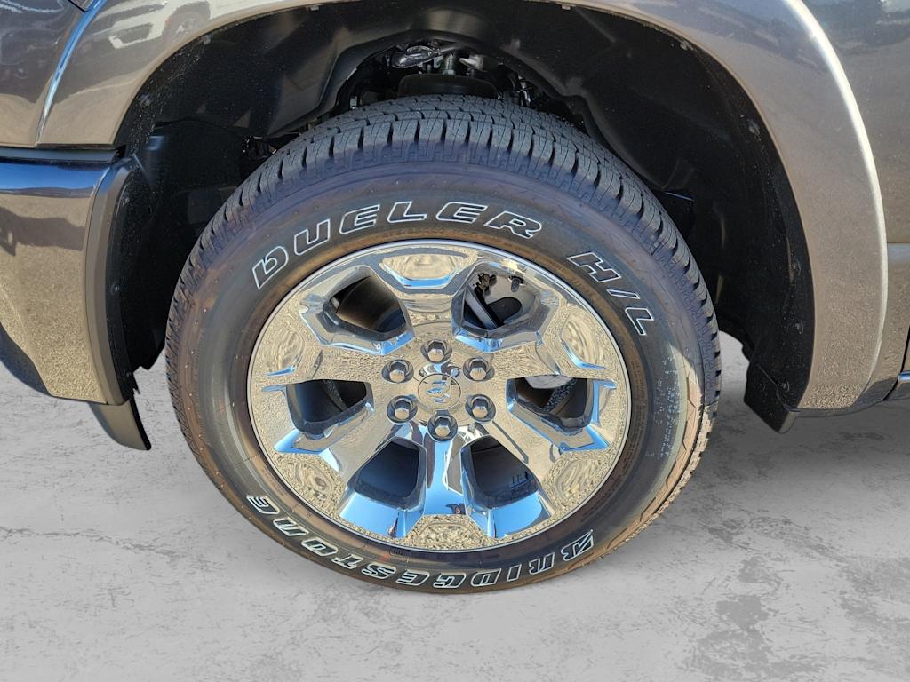 Thumbnail: 2026 RAM 1500 - 8
