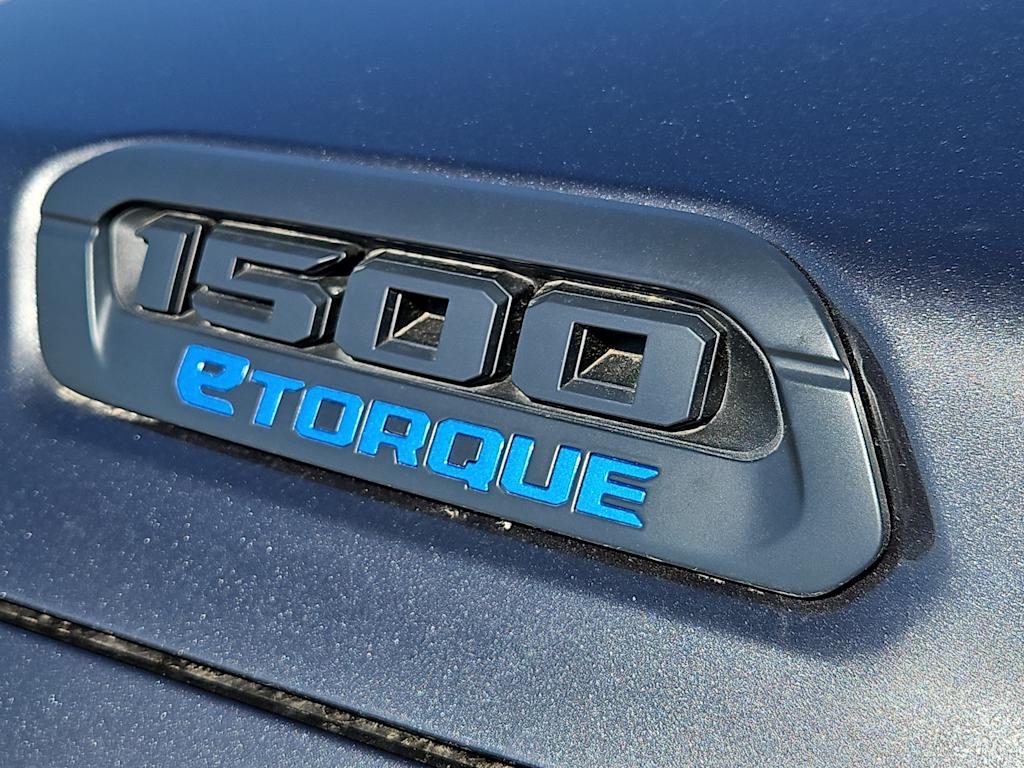 Thumbnail: 2026 RAM 1500 - 15