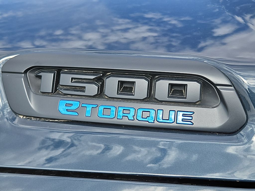 Thumbnail: 2026 RAM 1500 - 7