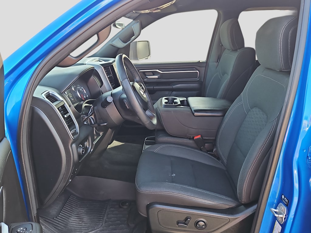 Thumbnail: 2025 RAM 1500 - 9