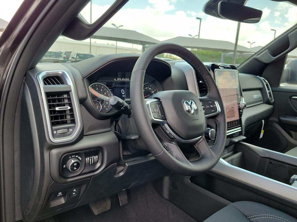 Thumbnail: 2025 RAM 1500 - 2