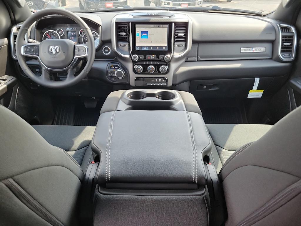 Thumbnail: 2025 RAM 1500 - 9