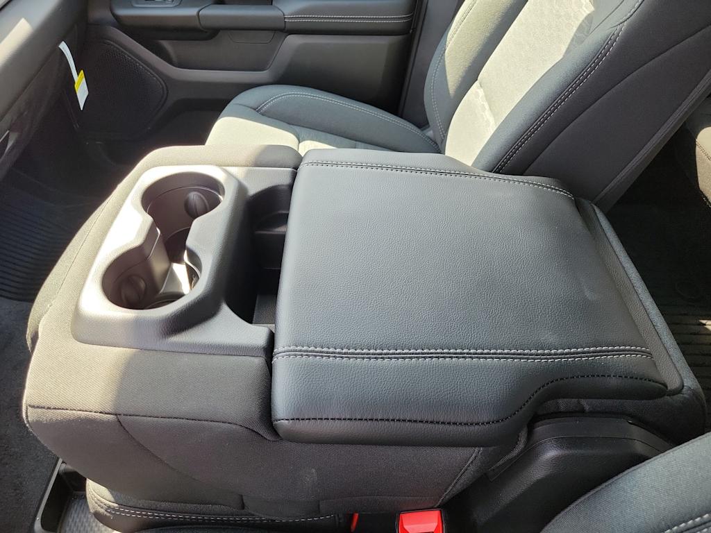 Thumbnail: 2025 RAM 1500 - 18