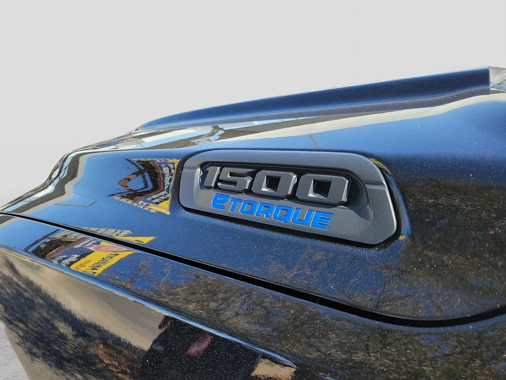 Thumbnail: 2026 RAM 1500 - 25