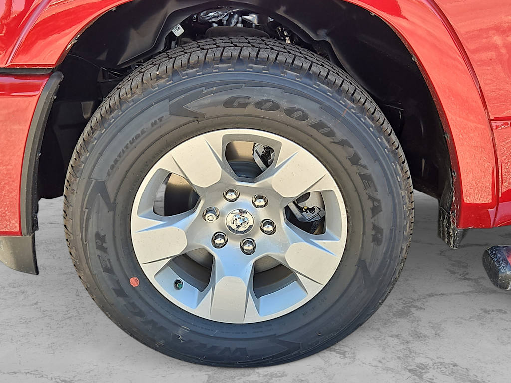 Thumbnail: 2026 RAM 1500 - 6